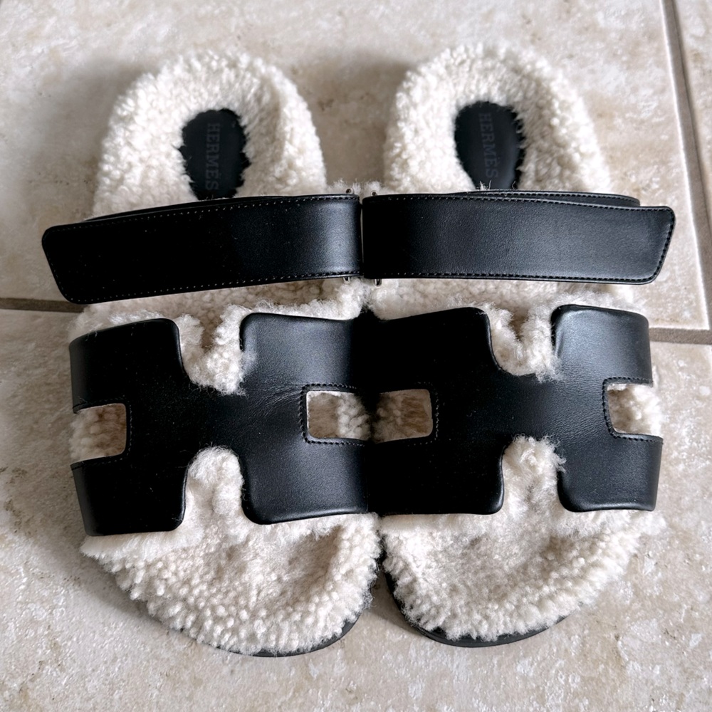 Hermes Black and Cream Sandals - Picture 3 of 7